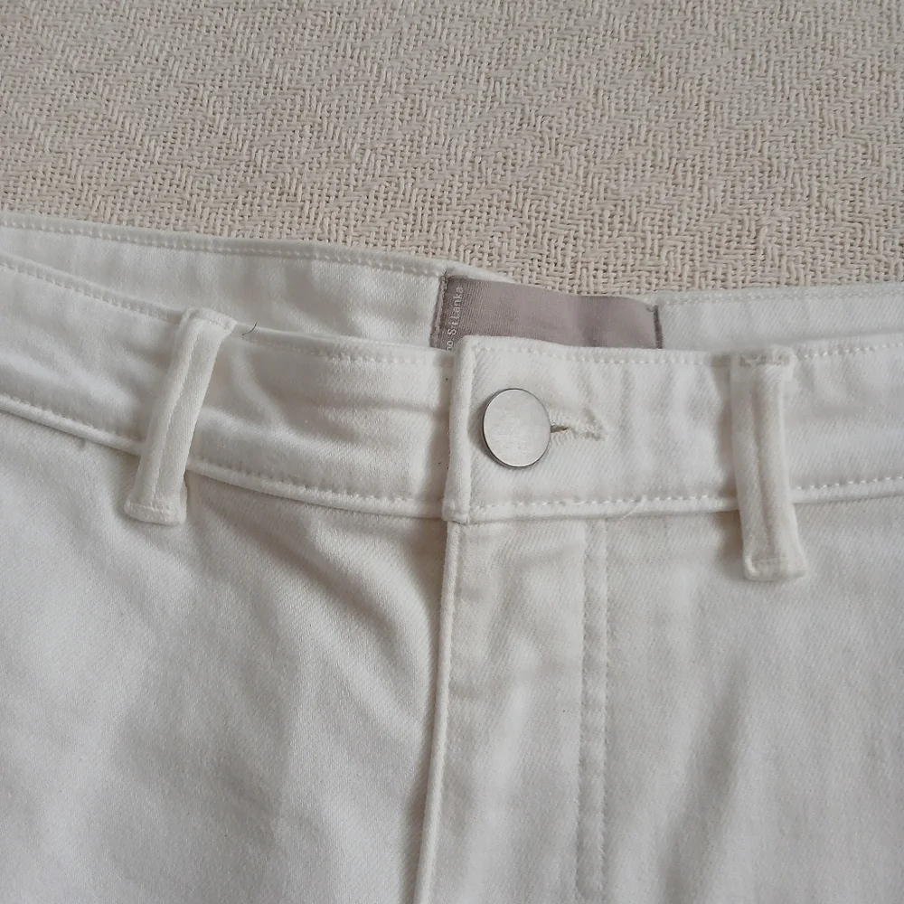 everlane ♡ straight leg crop white jeans 12 resort minimal quiet luxury coastal